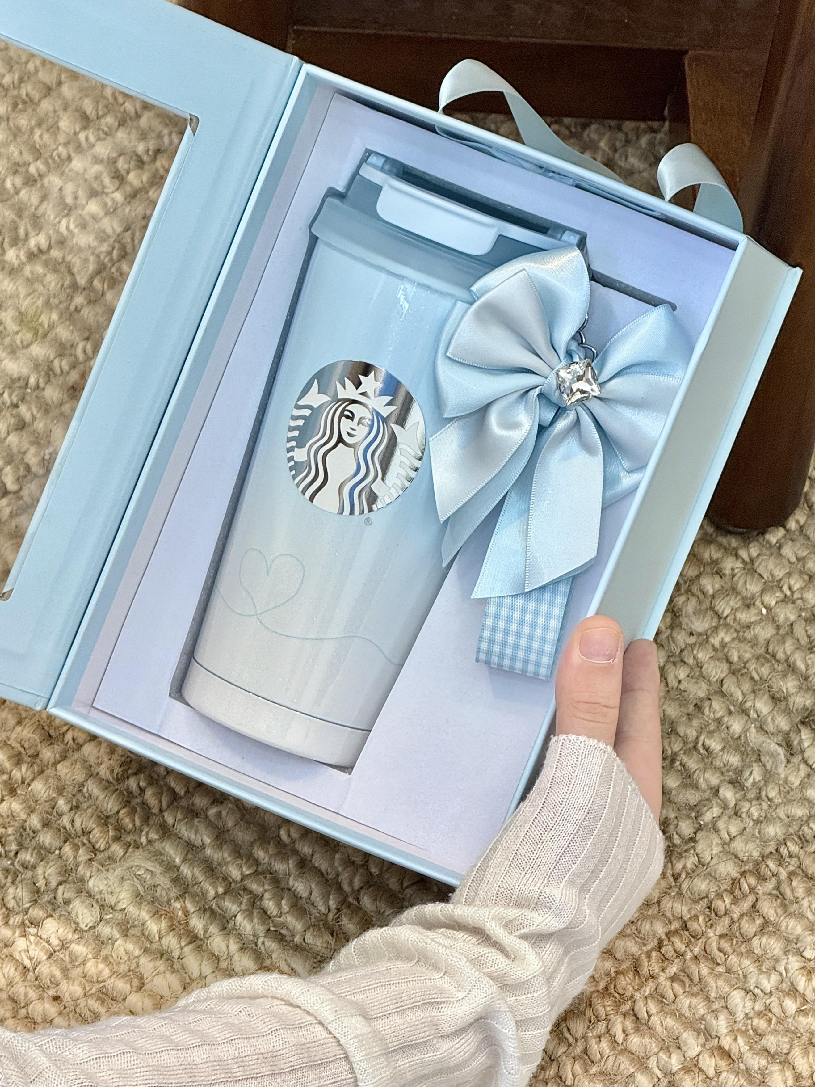 ⁺‧ ཐི♡⃟͚̊ཋྀ ˚⁺ 🌷浪漫具象化~星巴克介个冰蓝色杯杯也泰适合当女生礼物啦!